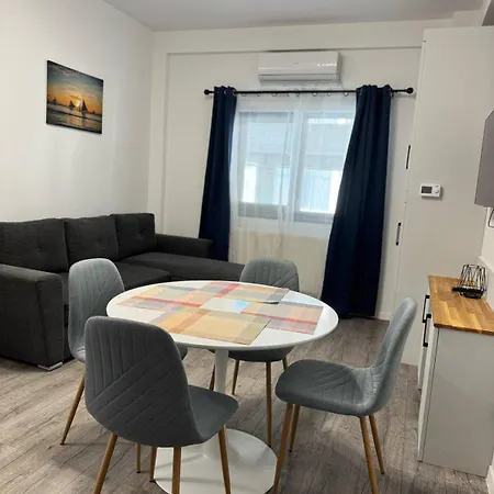 Apartamento Juvi 7 *